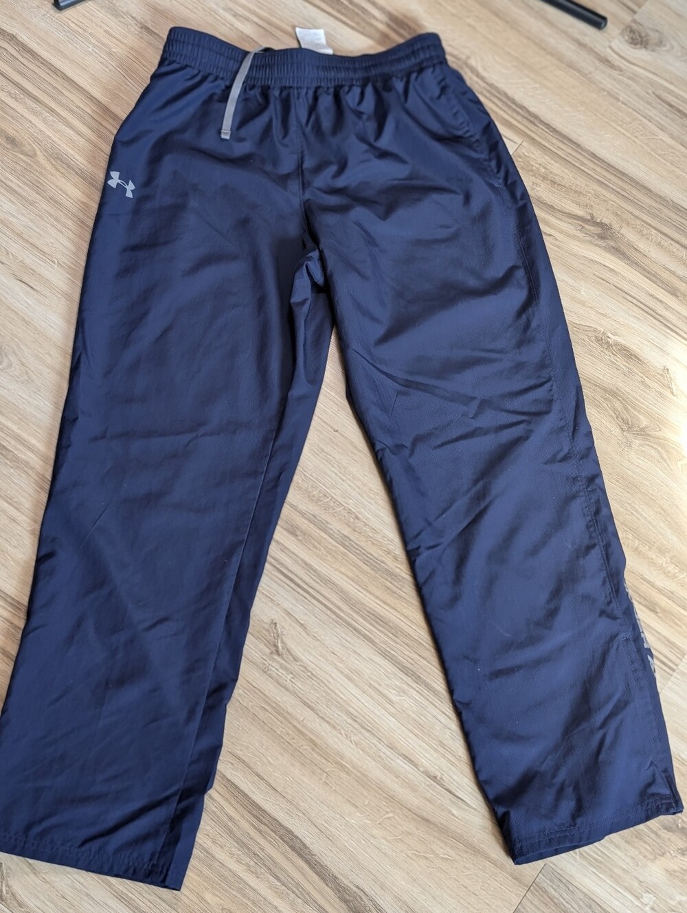 Under Armour HeatGear Windbreaker Mesh Lined Jogging Pants Navy - Picture 3 of 13